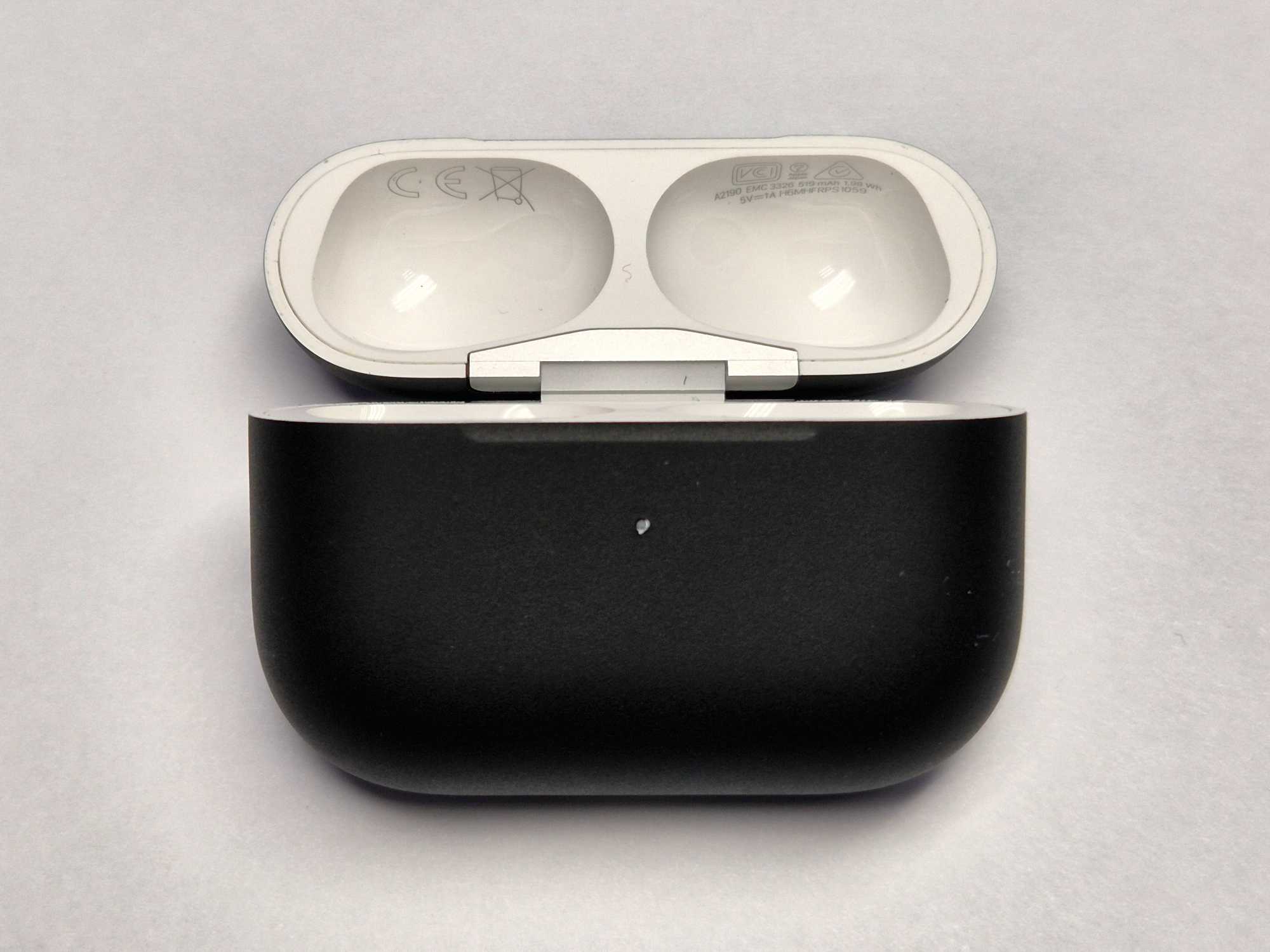 Кейс AirPods Pro with MagSafe Черный
