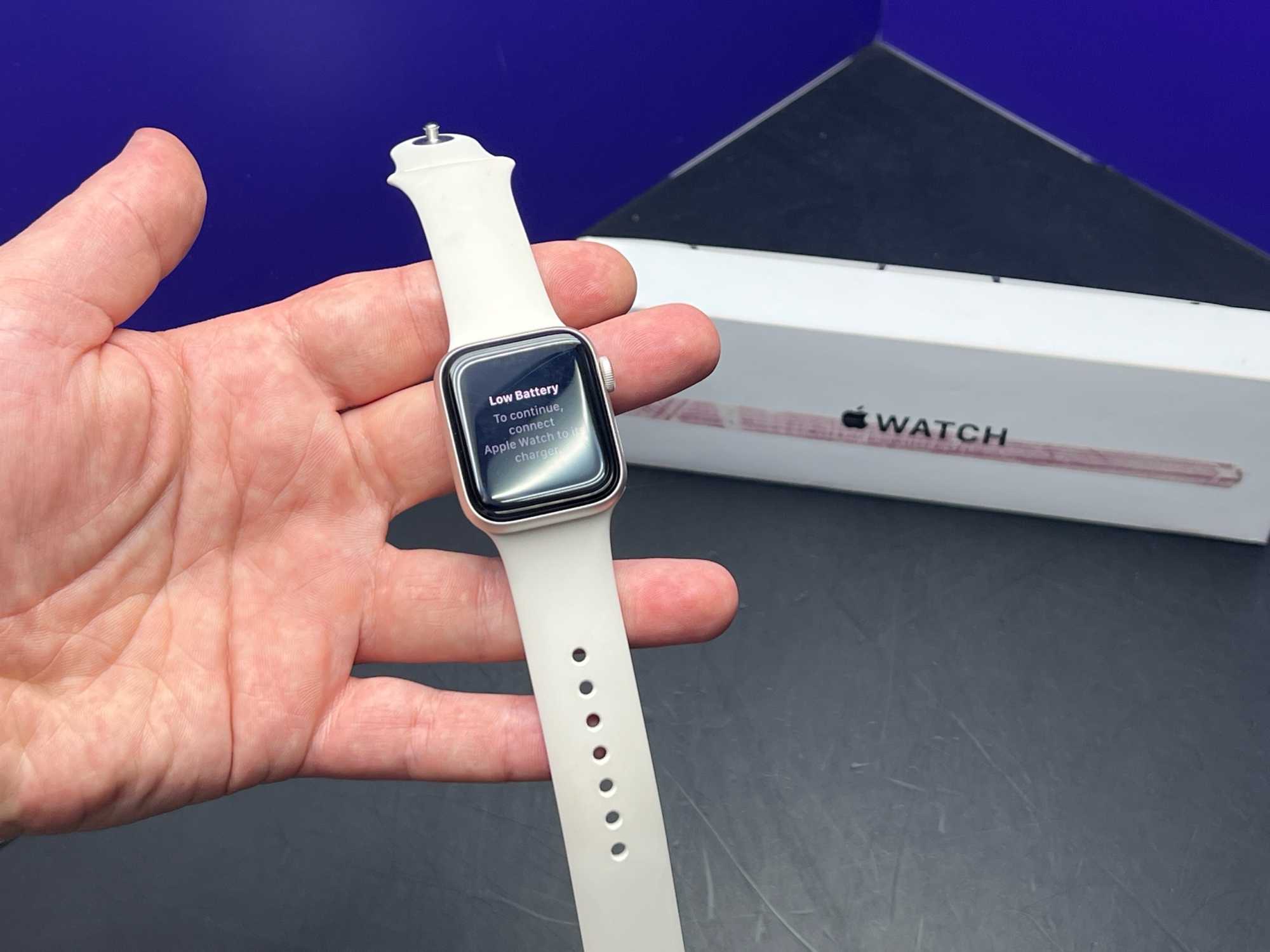 Apple Watch SE Gen 3 2025 Starlight АКБ 100% S/N MPCQX27N4X