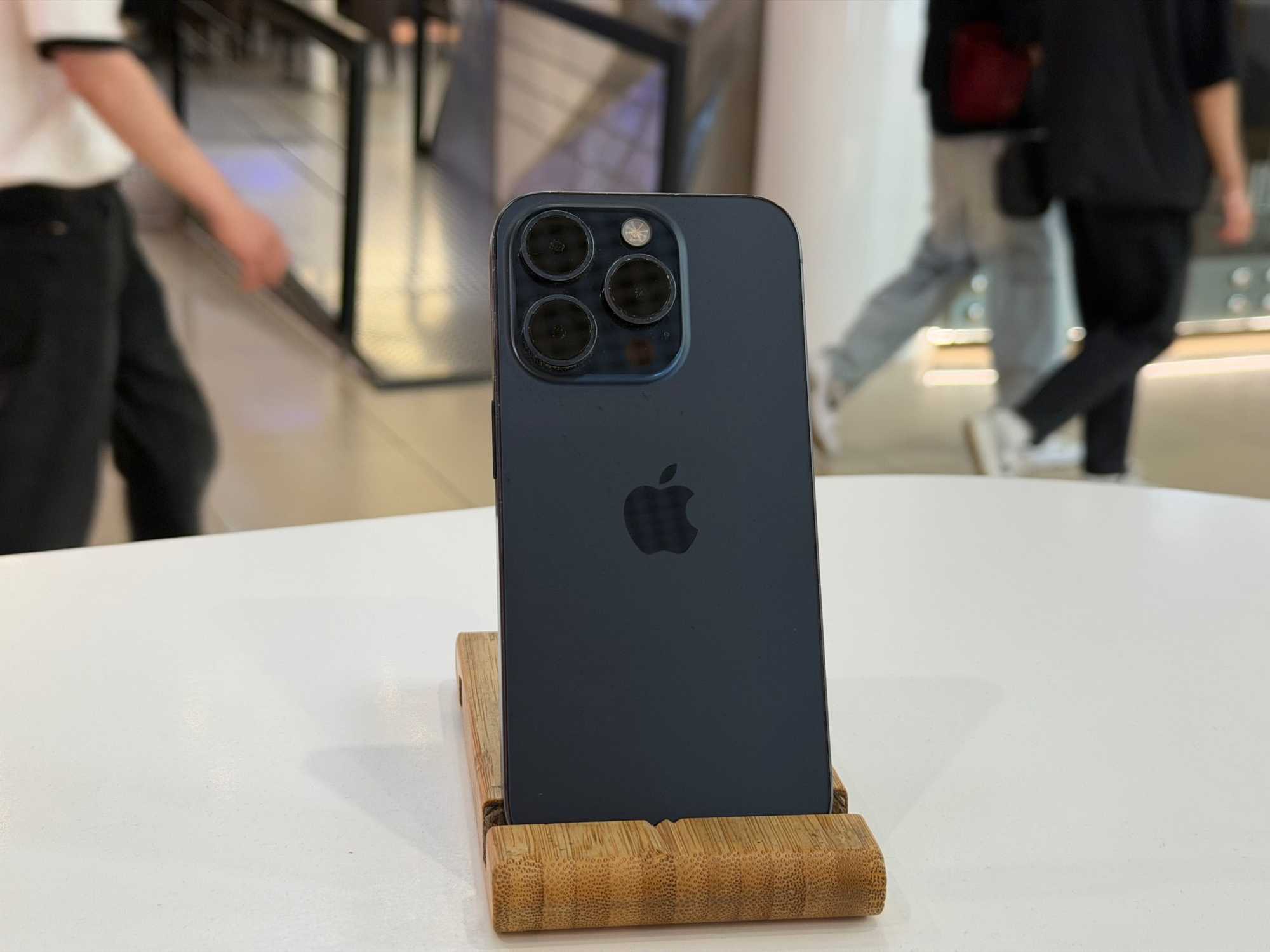 iPhone 15 Pro 256Gb Blue Titanium АКБ 81% imei352433809172148