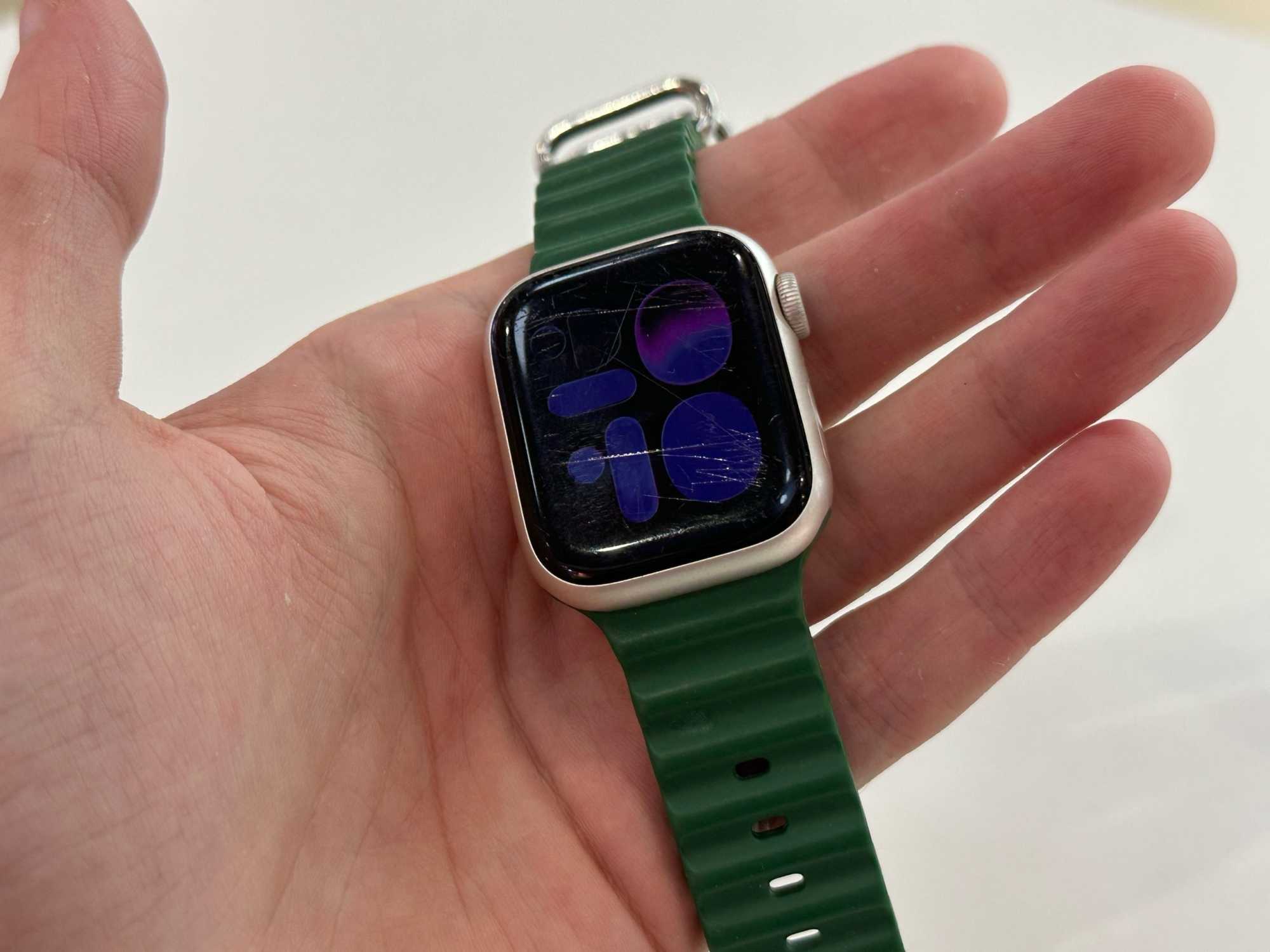 Apple Watch Series 7 41mm АКБ 75% Silver SN:MKQQWNHCR