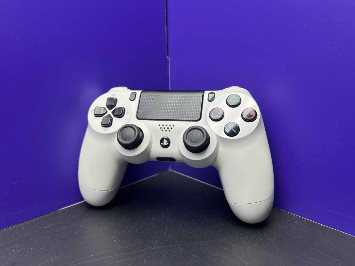 Геймпад DualShock 4 Белый
